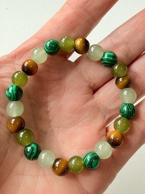 Green Multi-Stone Beaded Stretch Bracelet - Unbranded